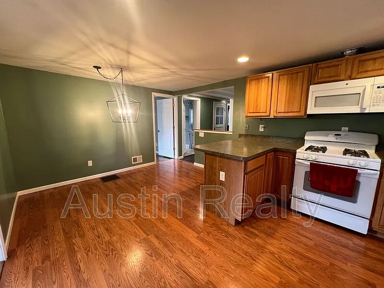 13166 E Ln — Photo 3