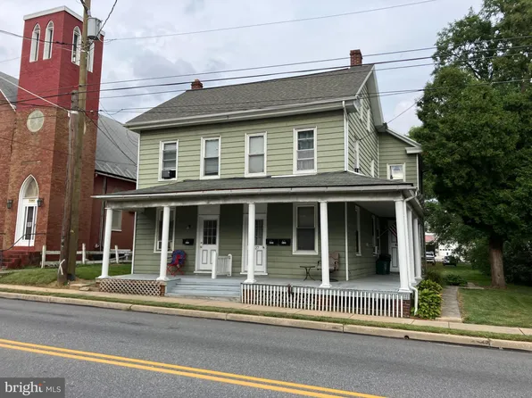 6127 Main St, East Petersburg, PA 17520