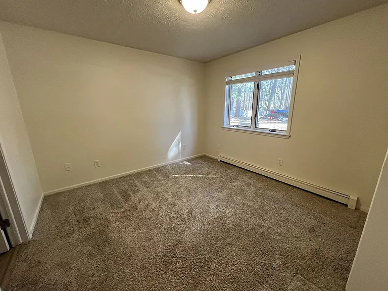 414-417 426 Munson Pl — Photo 6
