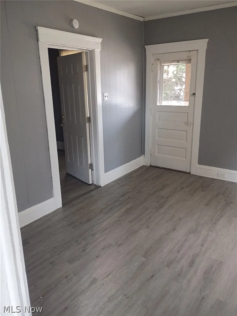 2 bed, 1.0 bath, $1,000 — Photo 2