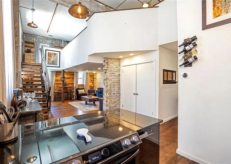 650 Glen Iris Dr NE #30