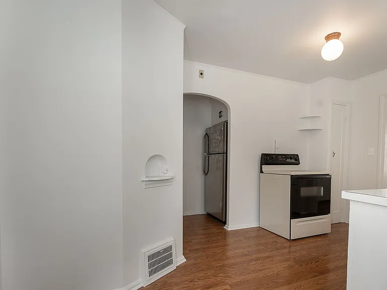3715 Avalon Rd — Photo 14