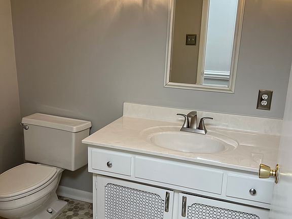 4th image of 2317 B Patriot Way #B