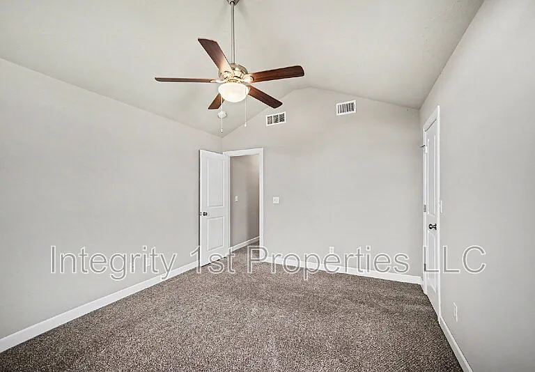 10510 Clubhouse Dr — Photo 24