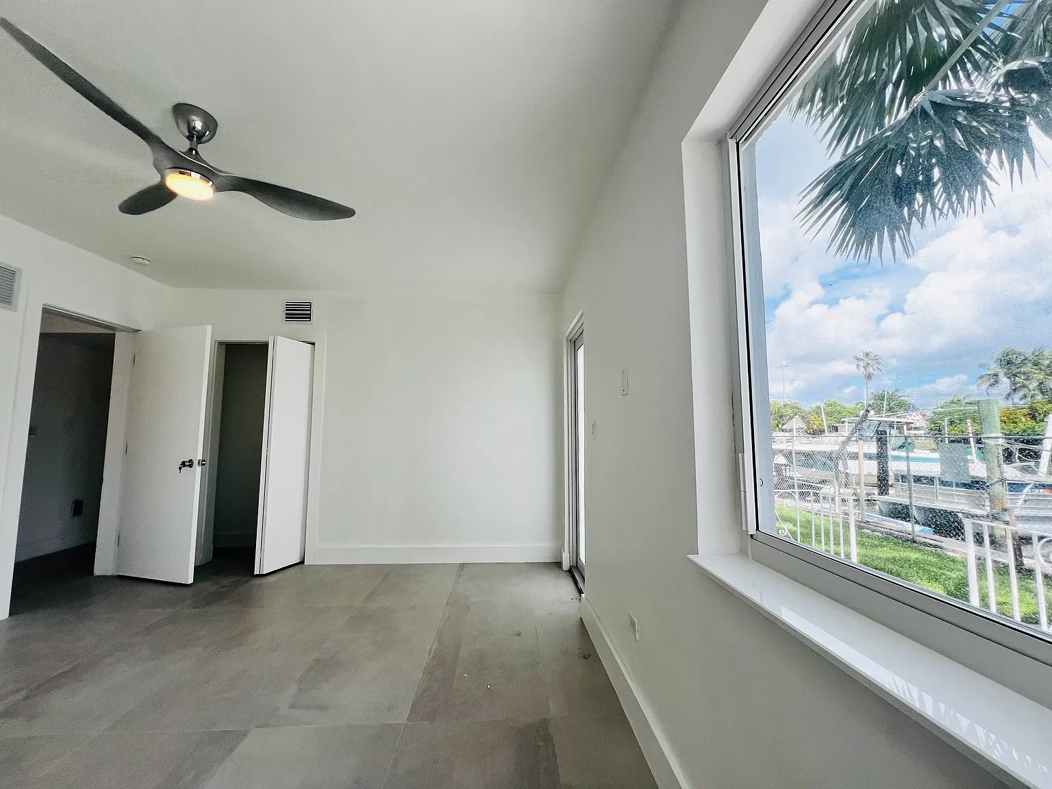 2 bed, 1050 sqft, $2,700 — Photo 4