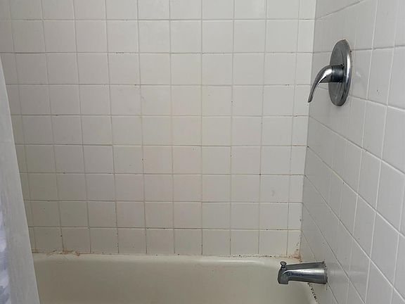 3rd image of 363 Garretson Ave
