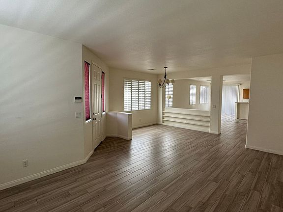 4th image of 2952 Harbor Heights Dr