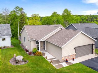 202 Bluffs Ridge Ct, Duluth, MN 55811