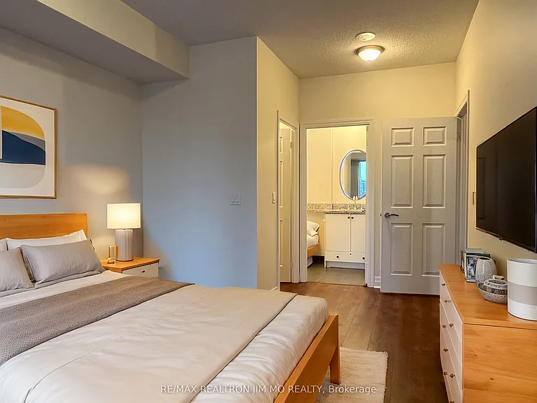 35 Balmuto St #1602 — Photo 18