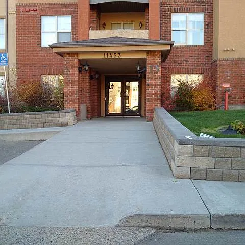 11453 Ellerslie Rd SW — Photo 12