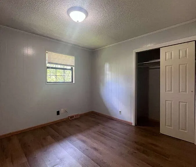 2781 Hawthorne Rd — Photo 7