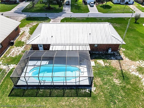 3rd image of 4421 Sebring Ave