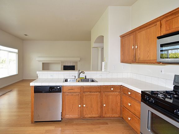 4th image of 9420 Snow Creek Cir