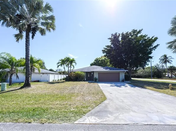 104 Johnnycake DR, NAPLES, FL 34110