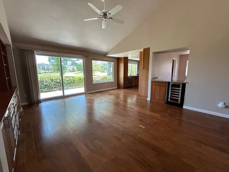 329 Oak Leaf Cir — Photo 13