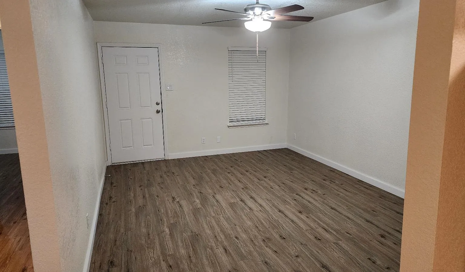 2 bed, 895 sqft, $995 — Photo 4