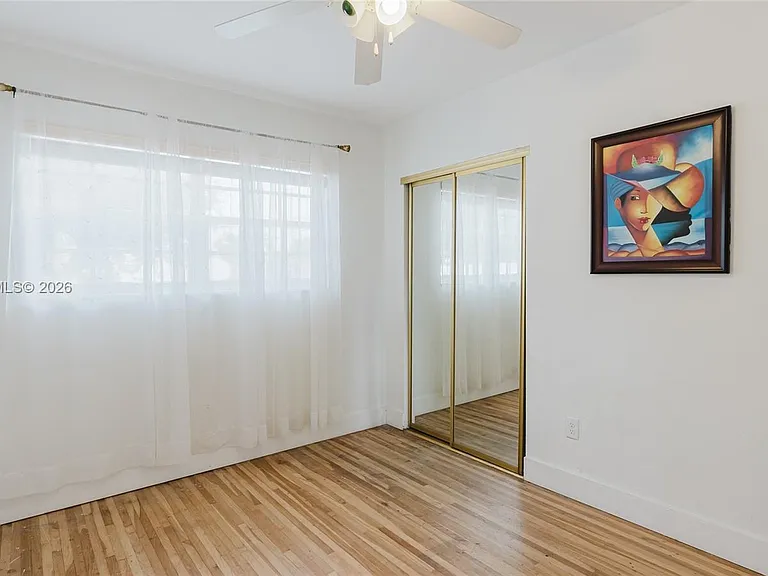 1300 NE 204th St — Photo 30