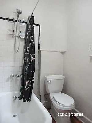 Rented by Abacus Properties | media 21