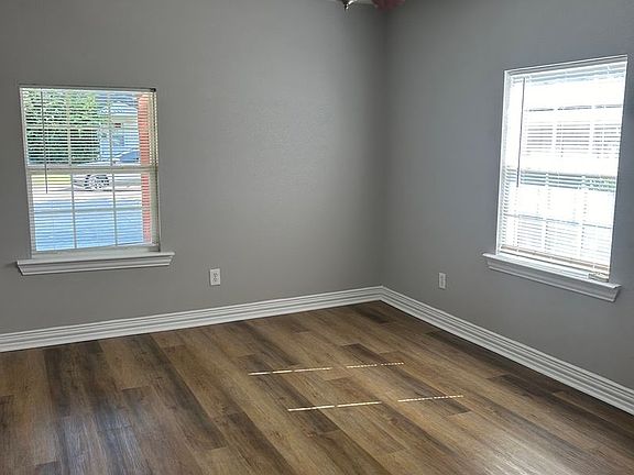 4th image of 2940 S Hills Ave
