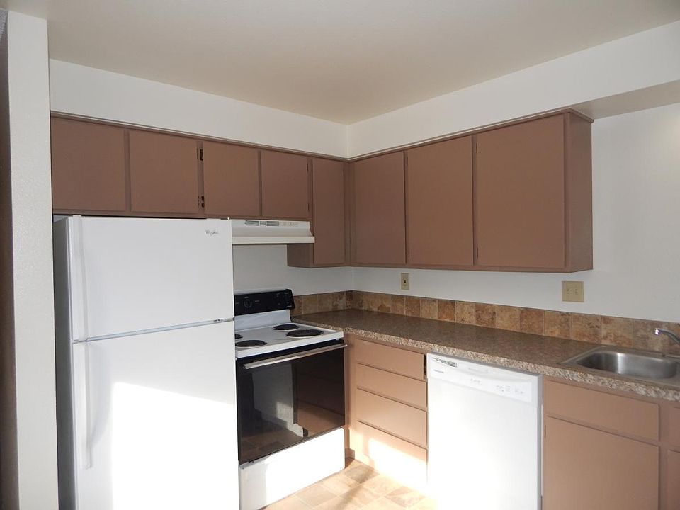 2nd image of 3125 Dover St APT 4
