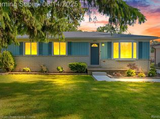 8540 Russell St, Shelby Township, MI