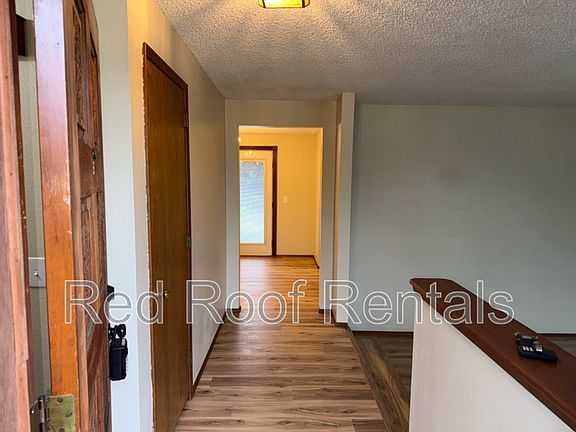3rd image of 8502 64th Ave E