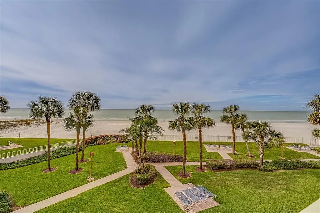 2 bed, 2.0 bath, 1165 sqft, $4,000 — Photo 1
