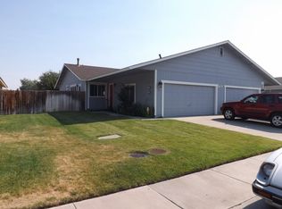 829 Wagon Dr, Gardnerville, NV 89460