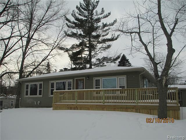 1st image of 15191 Longfellow Dr