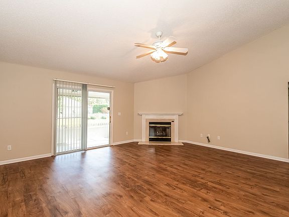 3rd image of 14147 W Crestwick Dr