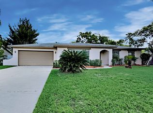 450 Lowndes Sq, Casselberry, FL 32707
