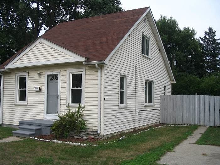 3 bedrooms & a nice yard