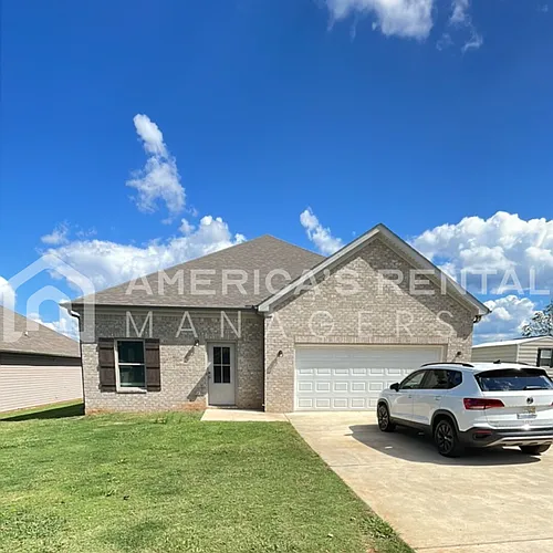 486 Andrew Dr Photo 1