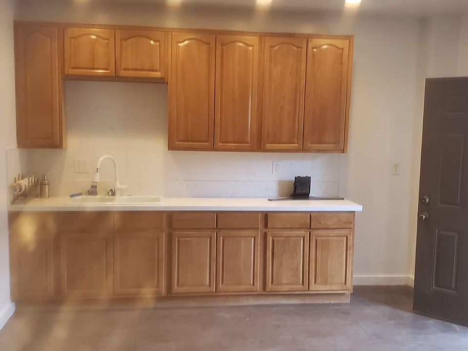 2nd image of 421 S Olive St APT 8