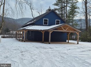 7144 Renovo Rd, Mill Hall, PA 17751