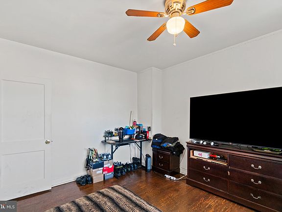 5th image of 1305 N Linwood Ave