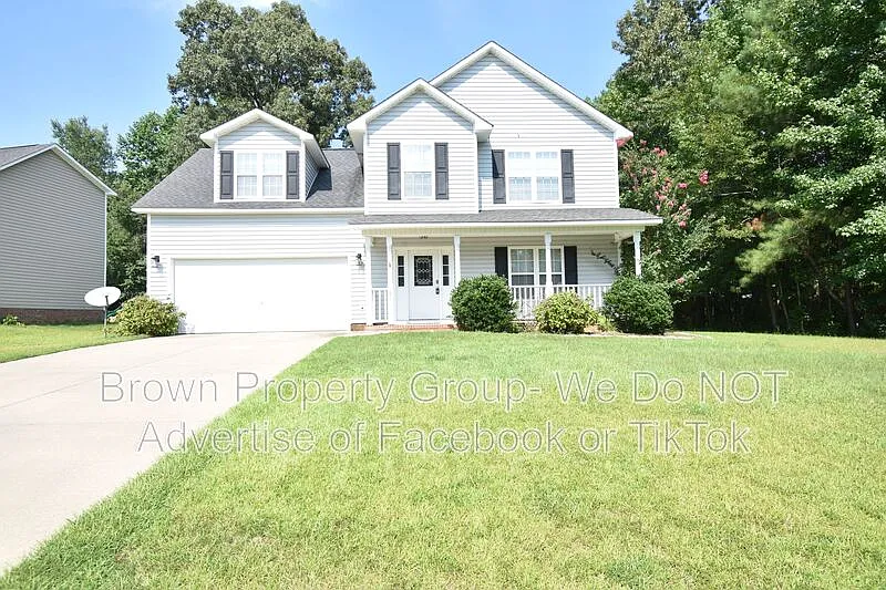 4 bed, 2.5 bath, 2150 sqft, $1,895 — Photo 2