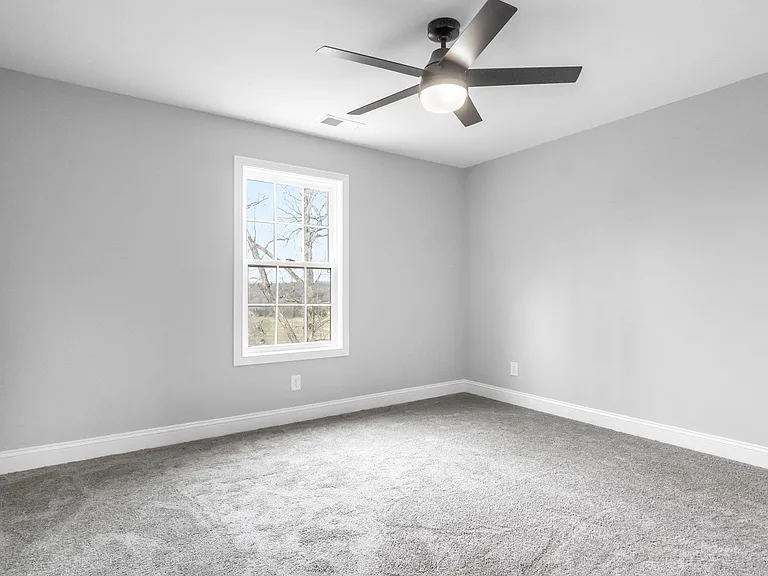 2129 Powell Rd — Photo 24