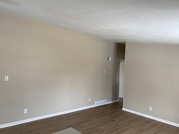 5th image of 2416 Danube Ct