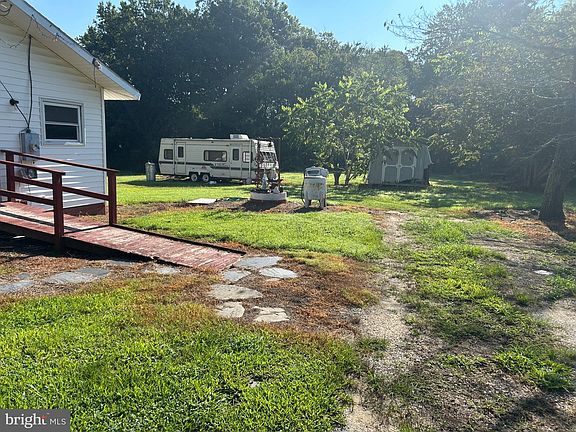 3rd image of 688 Bogey Neck Rd