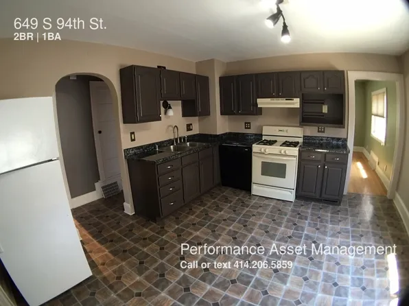 649 S 94th St, West Allis, WI 53214