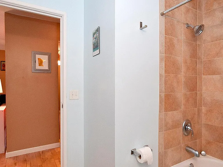 2212 Aldrich Ave S #305 — Photo 15