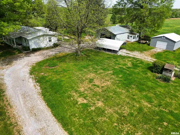 1 Willow Rd, De Soto, IL 62924