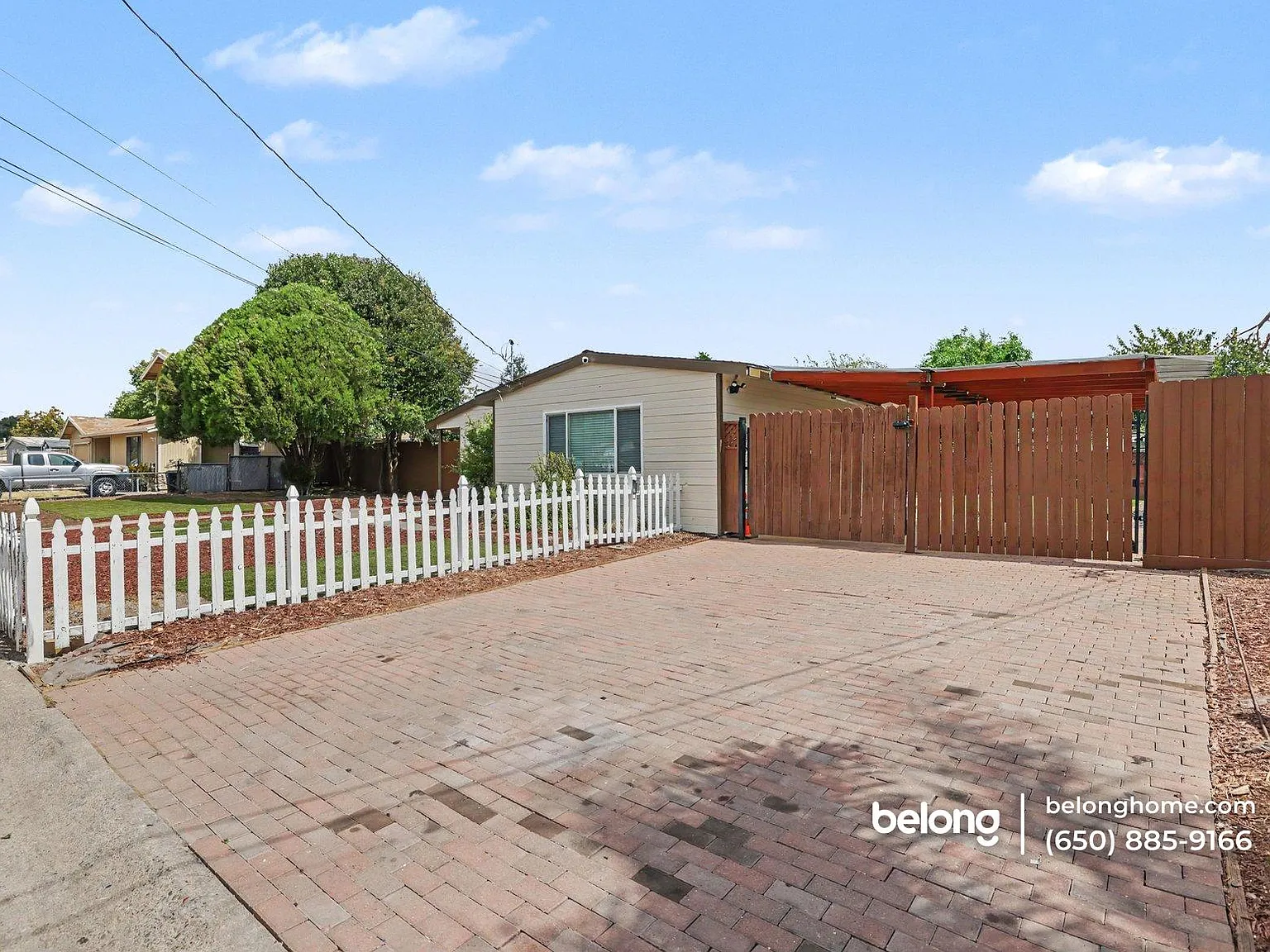 3 bed, 1.0 bath, 1182 sqft, $3,295 — Photo 3