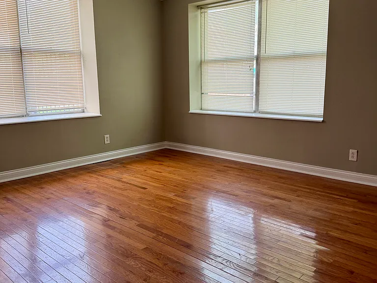 5500 Pershing Ave #11 — Photo 5