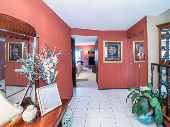 4th image of 15400 Orchard Ln
