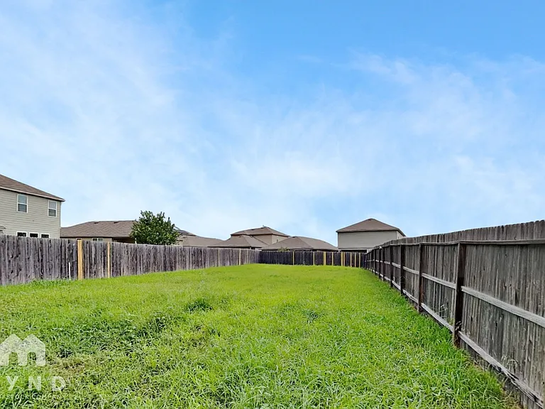 3948 Asher Aly — Photo 18