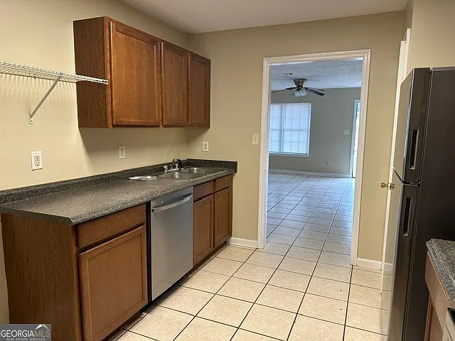 323 Carriage Ln #A — Photo 4