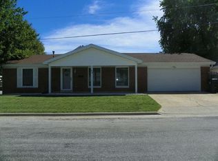 106 Cherry St, Red Bud, IL 62278