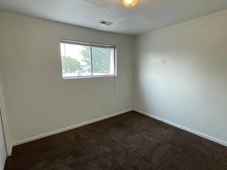 4371 / 4365 S Fairbourne Ave — Photo 13